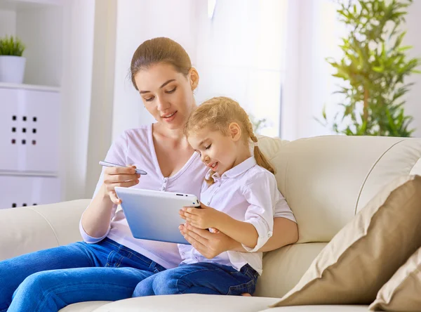 Lycklig familj — Stockfoto