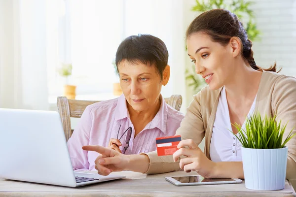 Compras en línea — Foto de Stock