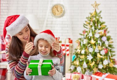 Aile Yılbaşı kutlaması