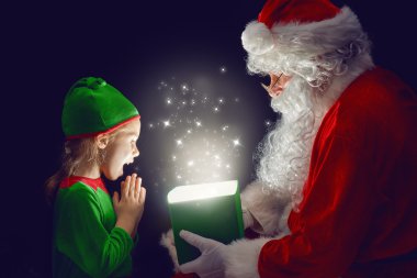 Noel Baba ve küçük kız