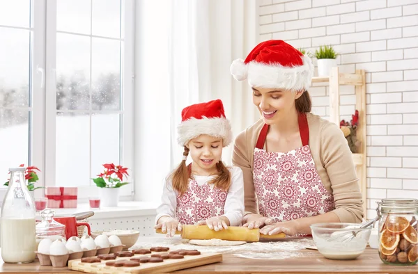 Cocinar galletas de Navidad — Foto de Stock