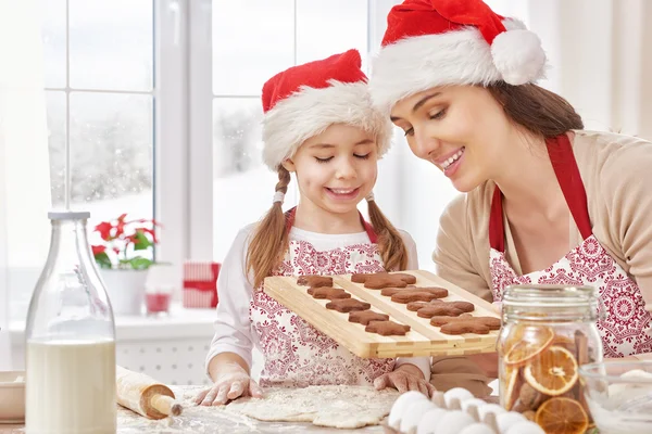 Cooking Christmas biscuits — Stock Photo, Image