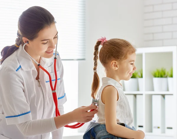 Ragazza in ospedale — Foto Stock