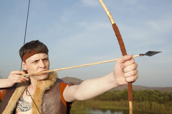 Robin Hood. Archer med pilen och lång båge — Stockfoto