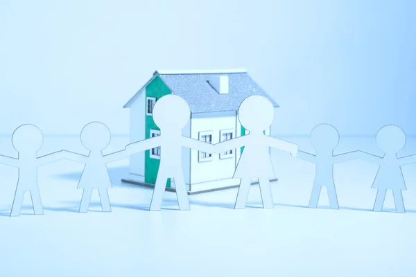 Paper family buys a home — Stock Photo, Image