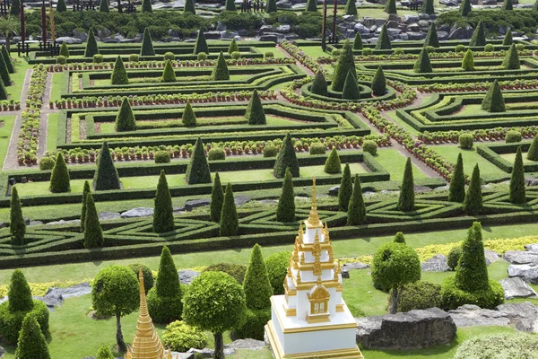 Tropical Garden in Pattaya — Stock Photo, Image