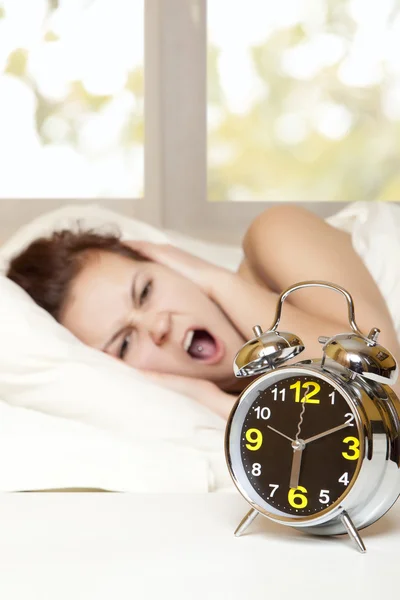 Woman sleeps in the bedroom — Stock Photo, Image