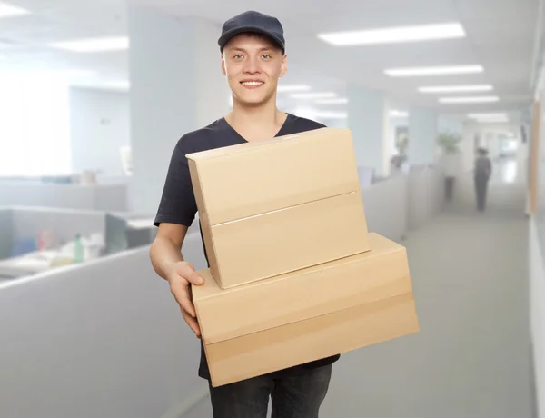 Retrato do homem da entrega — Fotografia de Stock