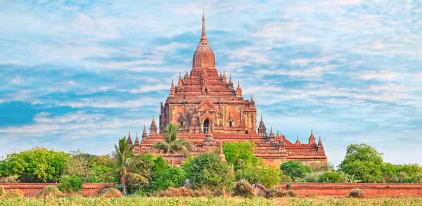 Htilominlo Temple in Bagan. Myanmar. — Stock Photo, Image