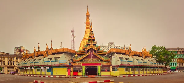 Sule Pagoda en Yangón. Panorama —  Fotos de Stock