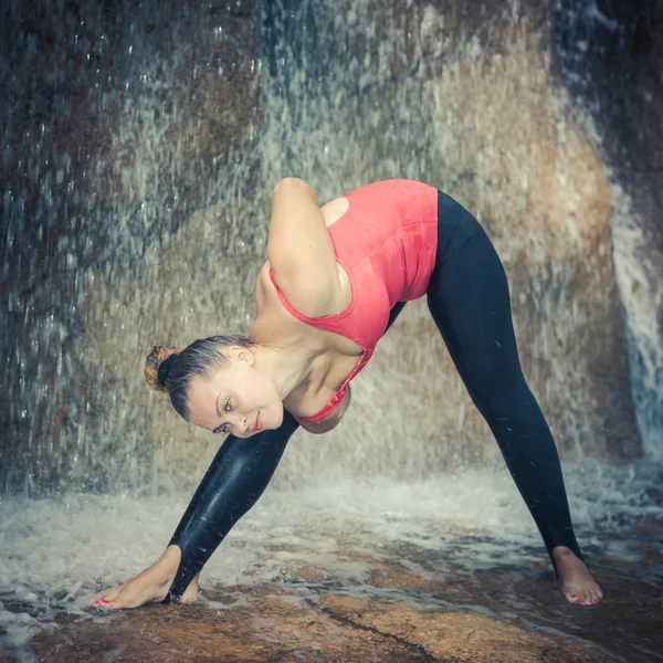 Parsva Prasarita Padottanasana — Stockfoto