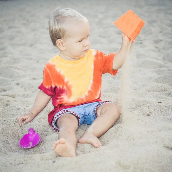 Schattige baby — Stockfoto