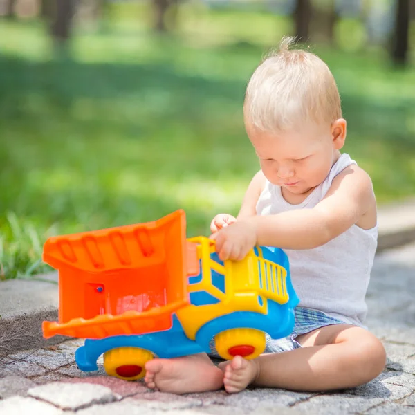 Brincando bebê — Fotografia de Stock