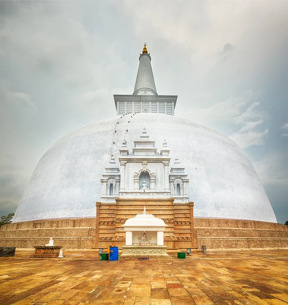 Jetavanaramaya dagoba, Anuradhapura, Sri Lanka — Foto de Stock