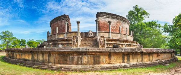 The Polonnaruwa Vatadage. Panorama — Stock Photo, Image