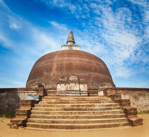 Rankoth Vehera. Polonnaruwa. Srí Lanka. — Stock Fotó