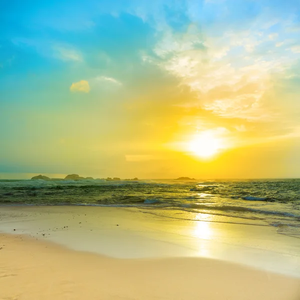 Solnedgång över havet — Stockfoto