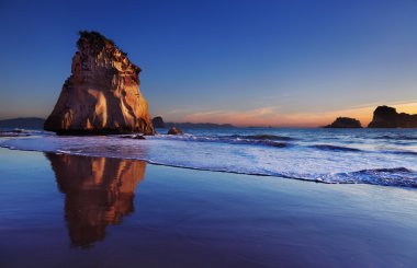 Cathedral Cove, New Zealand clipart