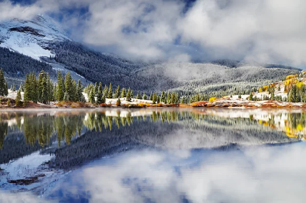 Molas tó, San Juan-hegységben, Colorado, Amerikai Egyesült Államok — Stock Fotó