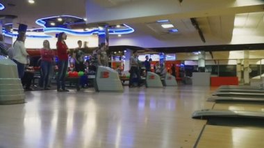 Bowling Club kuantum aile yarışmalar