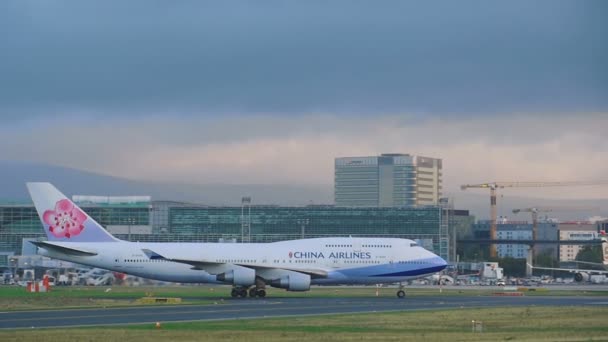 Boeing 747 taxiagem — Vídeo de Stock