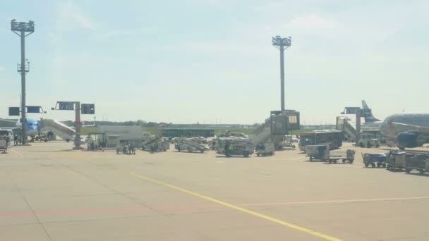 Aéroport de Francfort trafic d'aire de trafic — Video