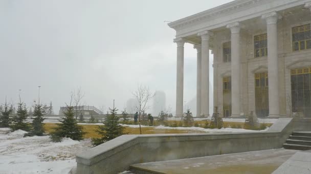 Tormenta de nieve en Astana — Vídeos de Stock