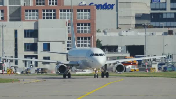 Aereo airbus 320 rullaggio — Video Stock