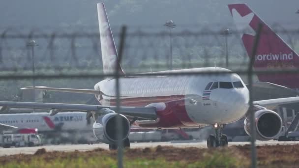 AirAsia Airbus 320 rodaje — Vídeos de Stock