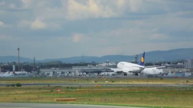 Boeing 737 Lufthansa açılış