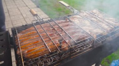 Açık havada Barbekü yemek