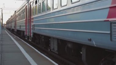 Gelen banliyö tren