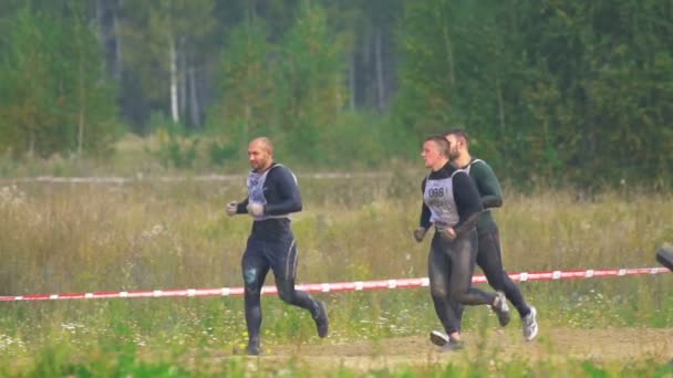 Kahramanlar yarış aşamalarında arasında sporcular çalıştırmak — Stok video