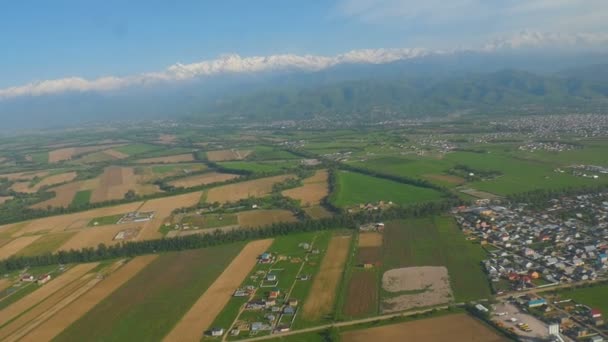 Vista desde el avión despegando — Vídeo de stock