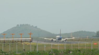 Azur hava boeing 767 Phuket açılış