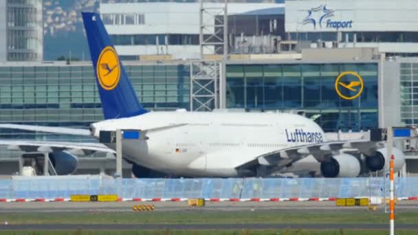 Lufthansa Superjumbo gurulás — Stock videók