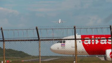 AirAsia Havayolları kalkış izni bekliyor.