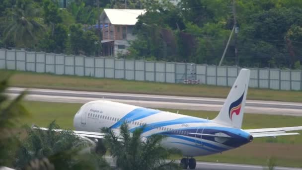 Samolot odlatujący z Phuket — Wideo stockowe