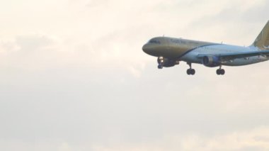 Gulf Air Airbus A320 son yaklaşımda..
