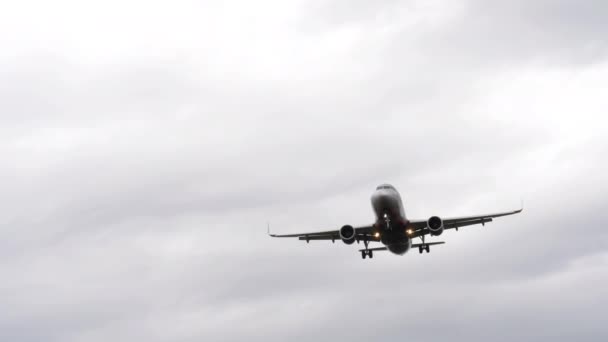 Airbus A320 uçağı iniyor. — Stok video