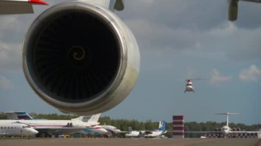Kazan Uluslararası Havaalanı önlüğü.