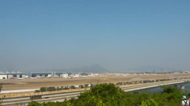 Chek Kap Kok havaalanı, zaman ayarlı.