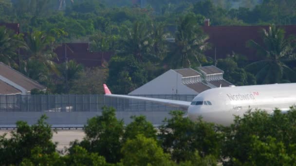 Airbus A330 repousser avant le départ — Video