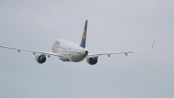 Startujący Lufthasa Airbus A320 — Wideo stockowe