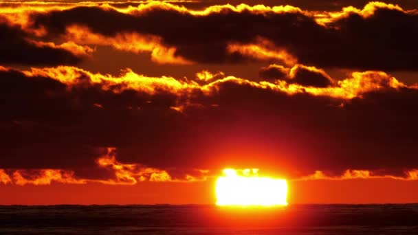 Scénický pohled na západ slunce. — Stock video