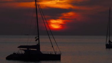 Phuket 'te gün batımı manzarası