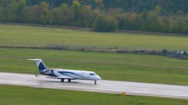 Özel jet uçuşa hazırlanıyor.