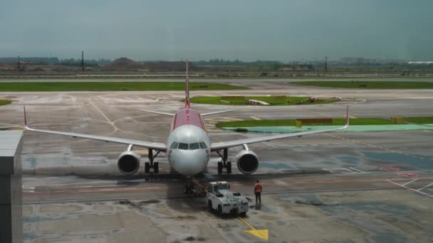 AirAsia Airbus 320 odpycha — Wideo stockowe