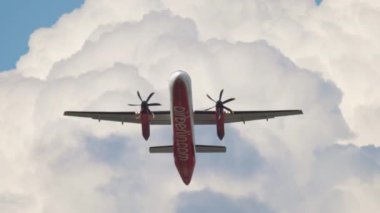 Airberlin Bombardıman uçağı DASH 8