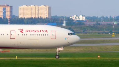 Rossiya Havayolları Boeing 777 taksicilik